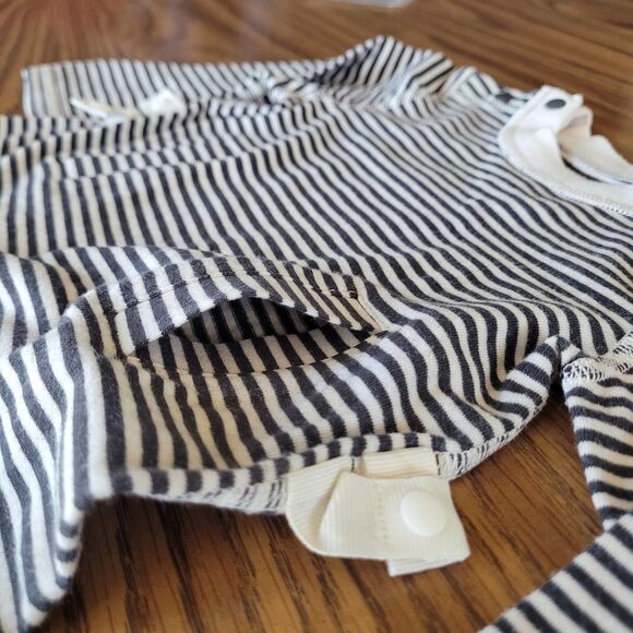 Adaptive Bodysuit Cat & Jack 6-9 Month Abdominal Acess GI Feeding Tube Shirt - Picture 4 of 7